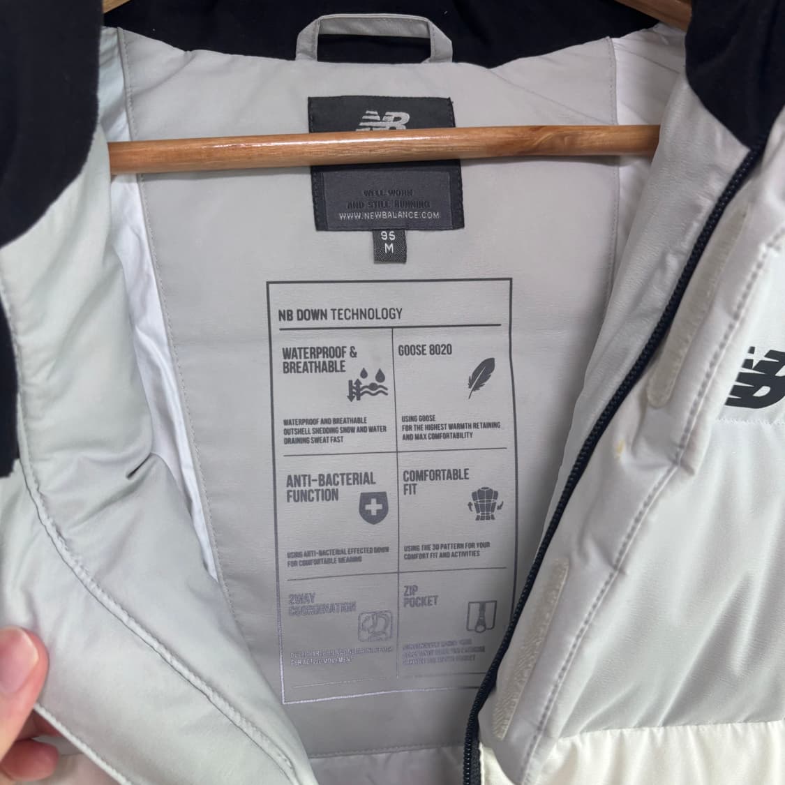뉴발란스 구스다운 패딩조끼 화이트 그레이 상품이미지4