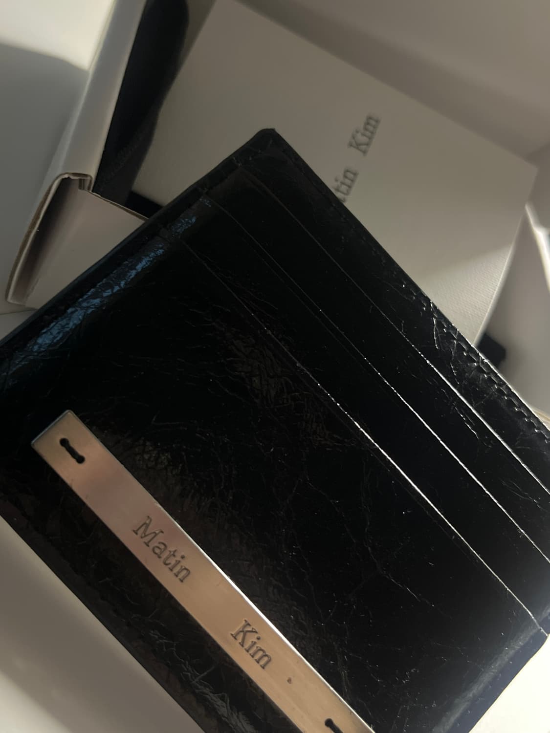 마뗑킴 글로시 슬림 메탈 카드 홀더 블랙 상품이미지1