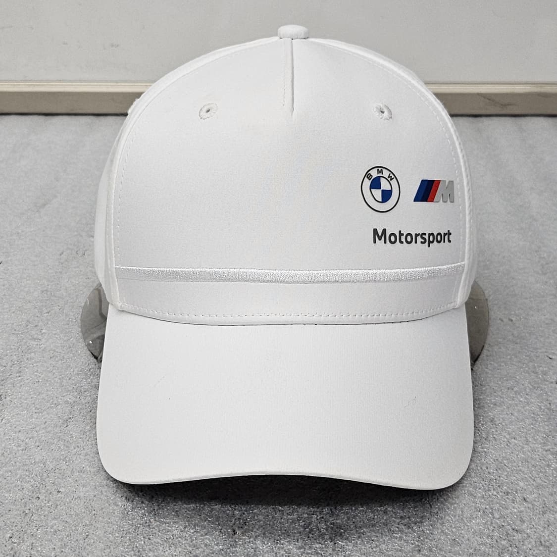 미착용 BMW M Motorsport 로고가 멋스럽게 새겨진 흰색 볼캡 상품이미지2