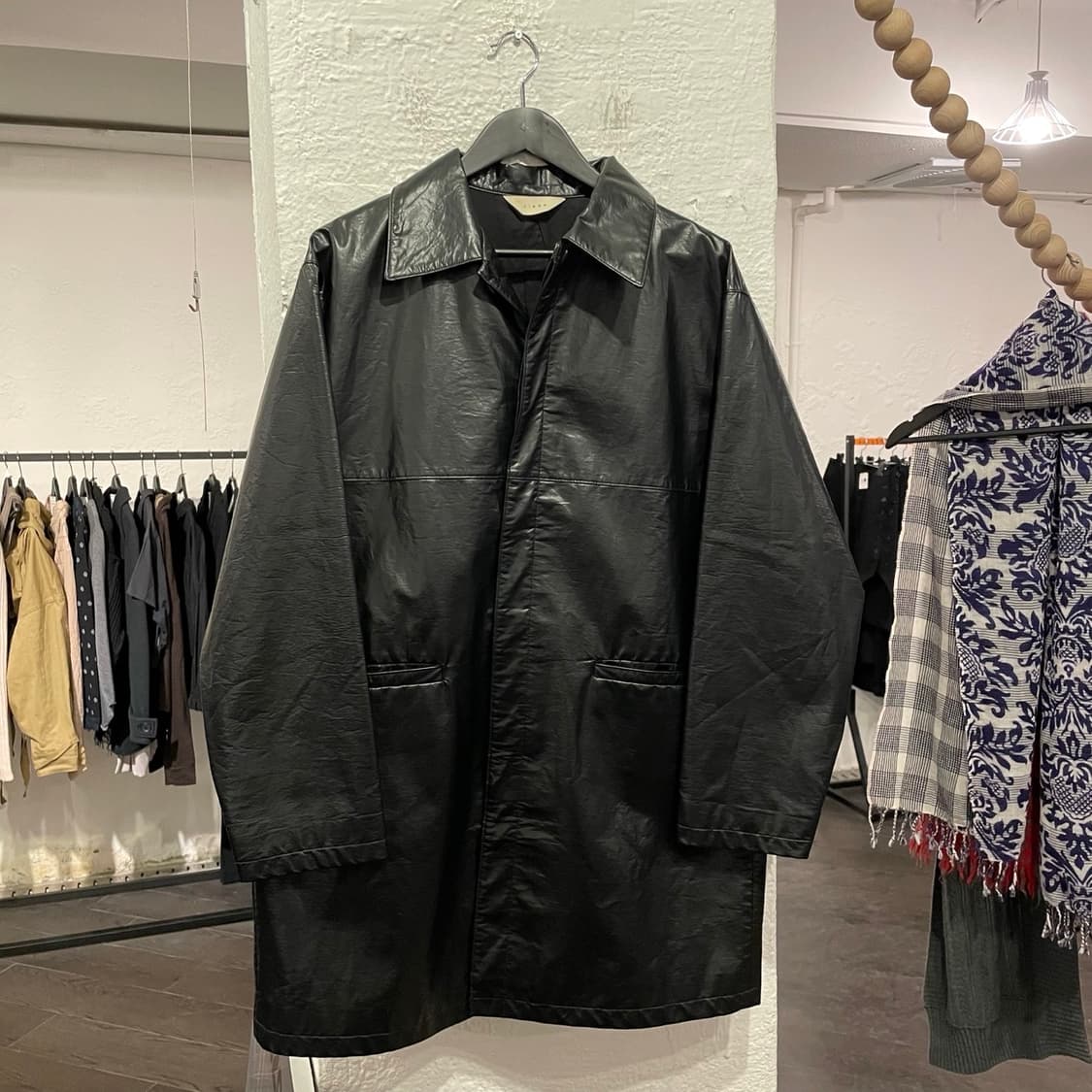 지에다 레더 코트 상품이미지1