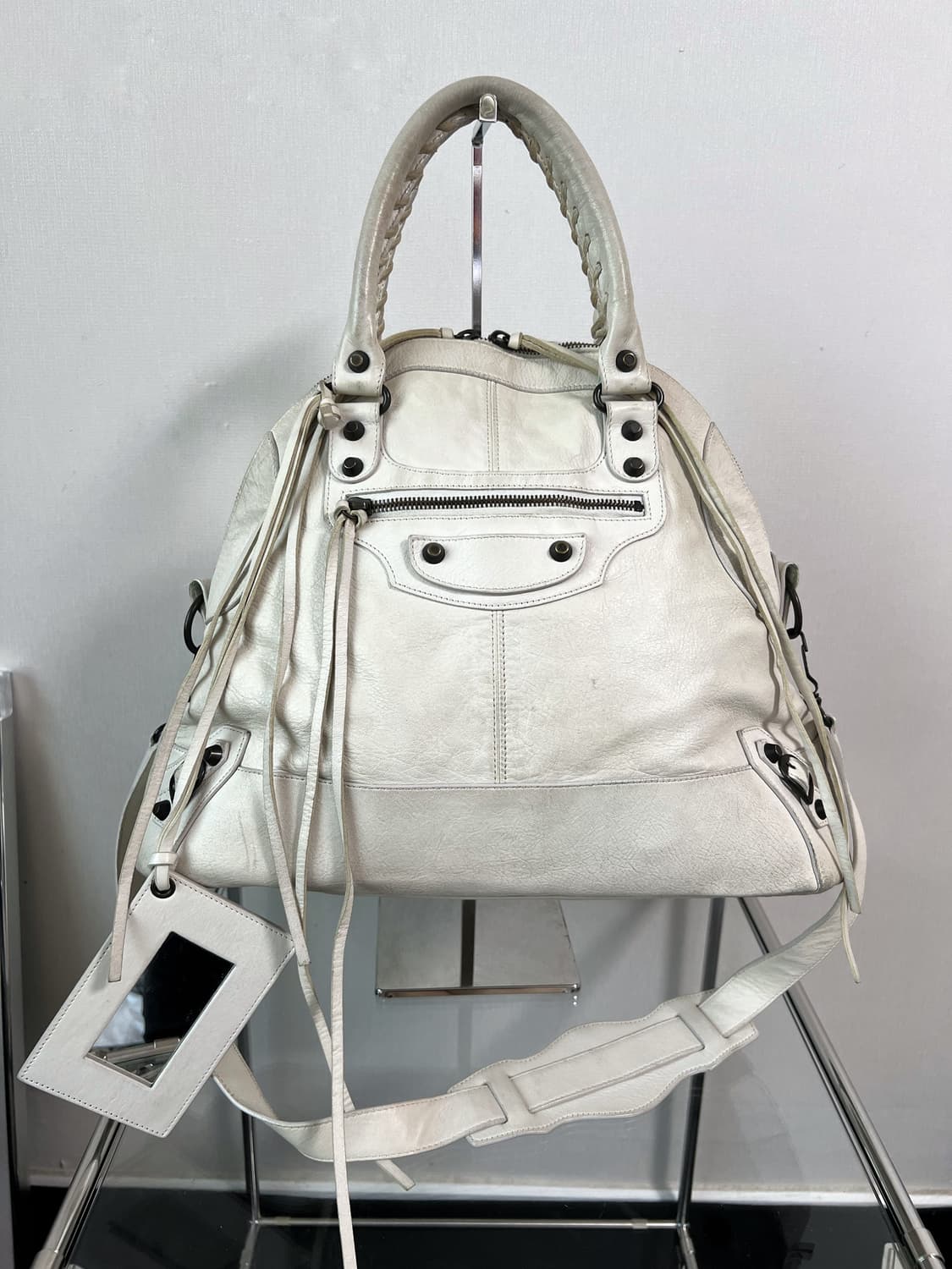 발렌시아가 자이언트 보울러 모터백 상품이미지3