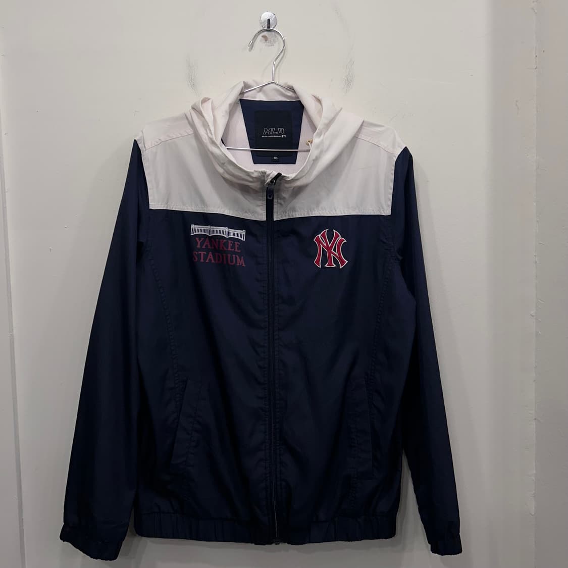 MLB 양키스 스타디움 이너메쉬 후드 바람막이 상품이미지2