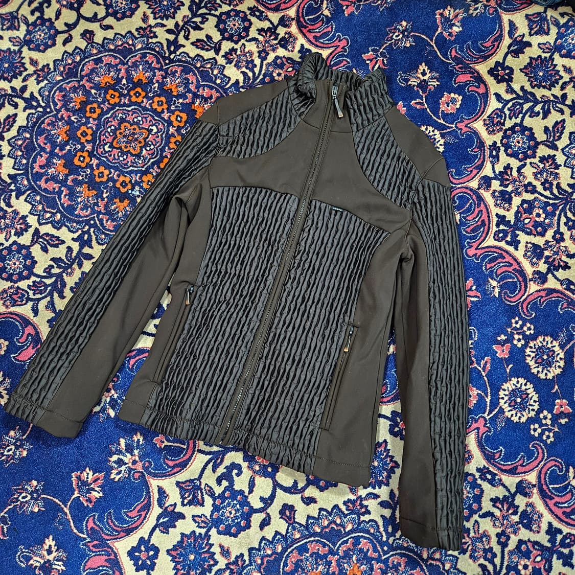 루흐타(LUHTA) in 핀란드 소프트쉘 주름 퀄팅 트레킹 자켓 상품이미지1