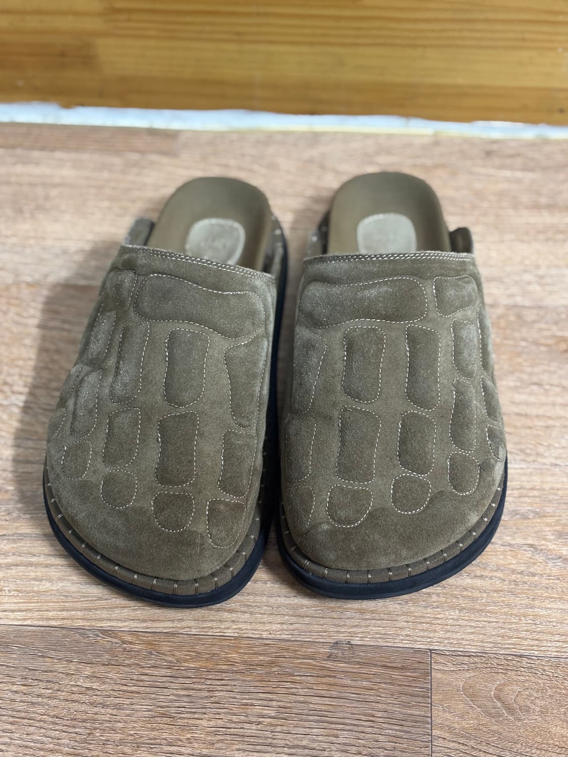 킨치 x 이예 본 뮬 카멜  260 상품이미지2