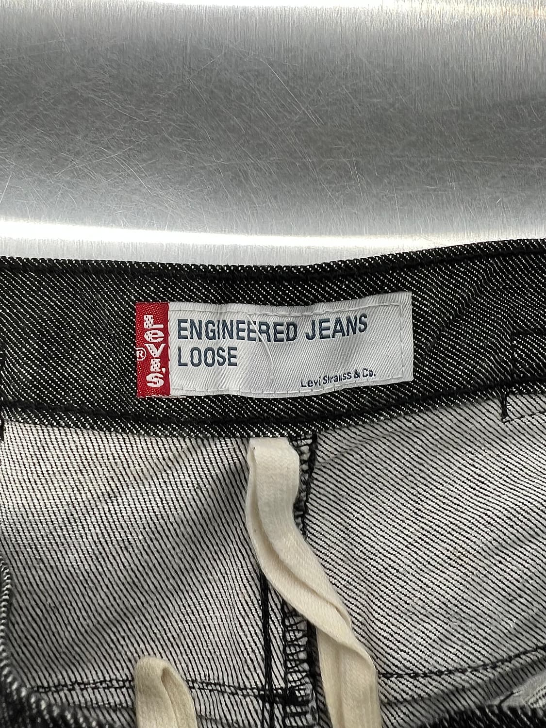 리바이스 엔지니어드 트위스티드 신치백 데님 팬츠 상품이미지7