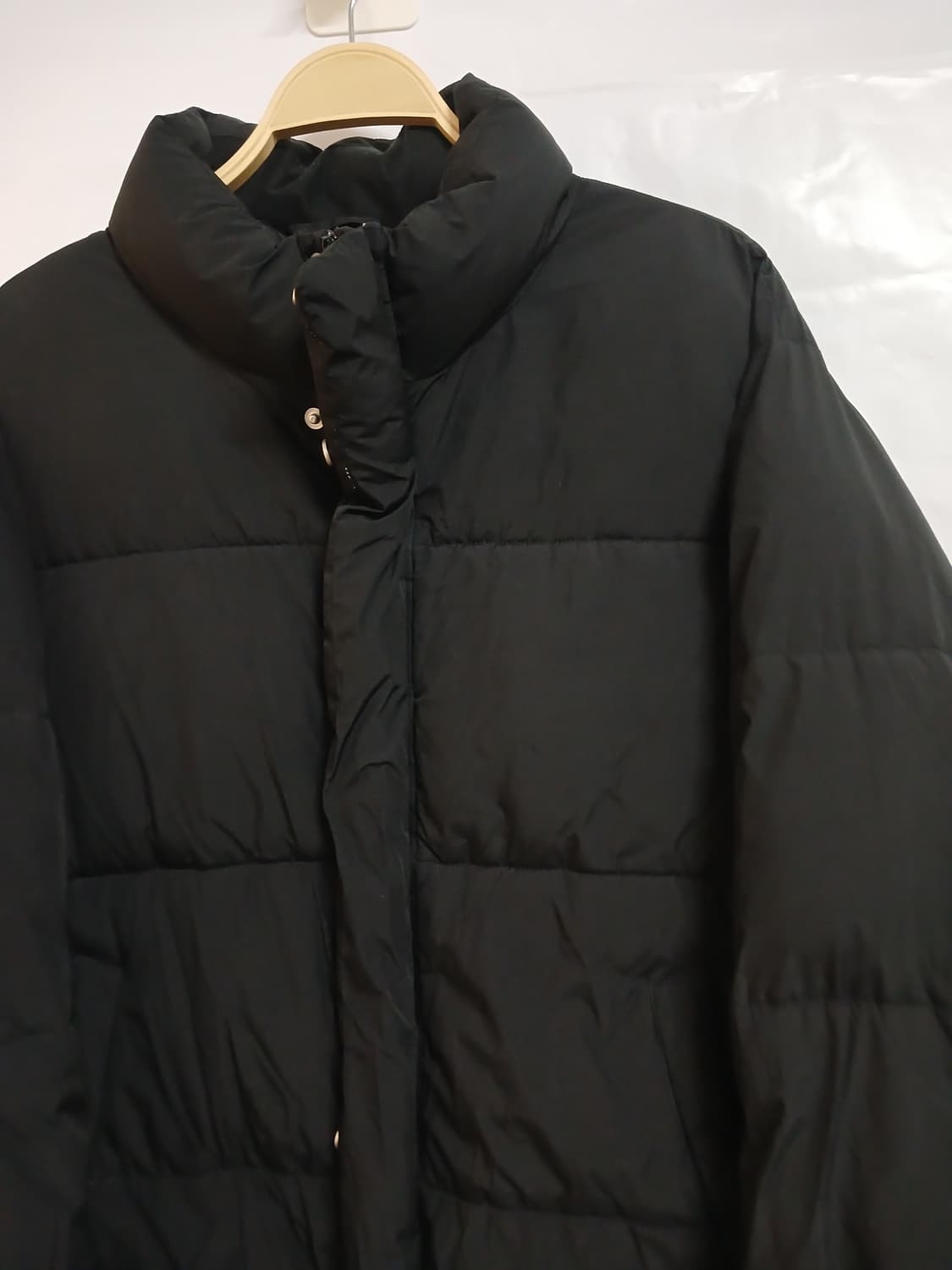 (XL,105)스파오 남녀공용 웰론 숏패딩 블랙 상품이미지3