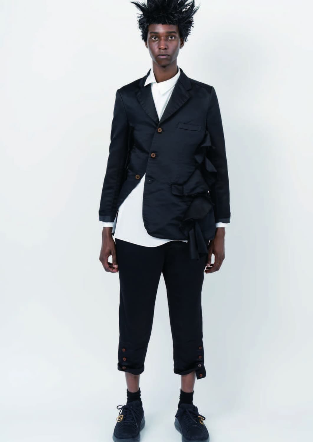 24aw 블랙 꼼데가르송 사선 프릴 디테일 새틴자켓 l 상품이미지1