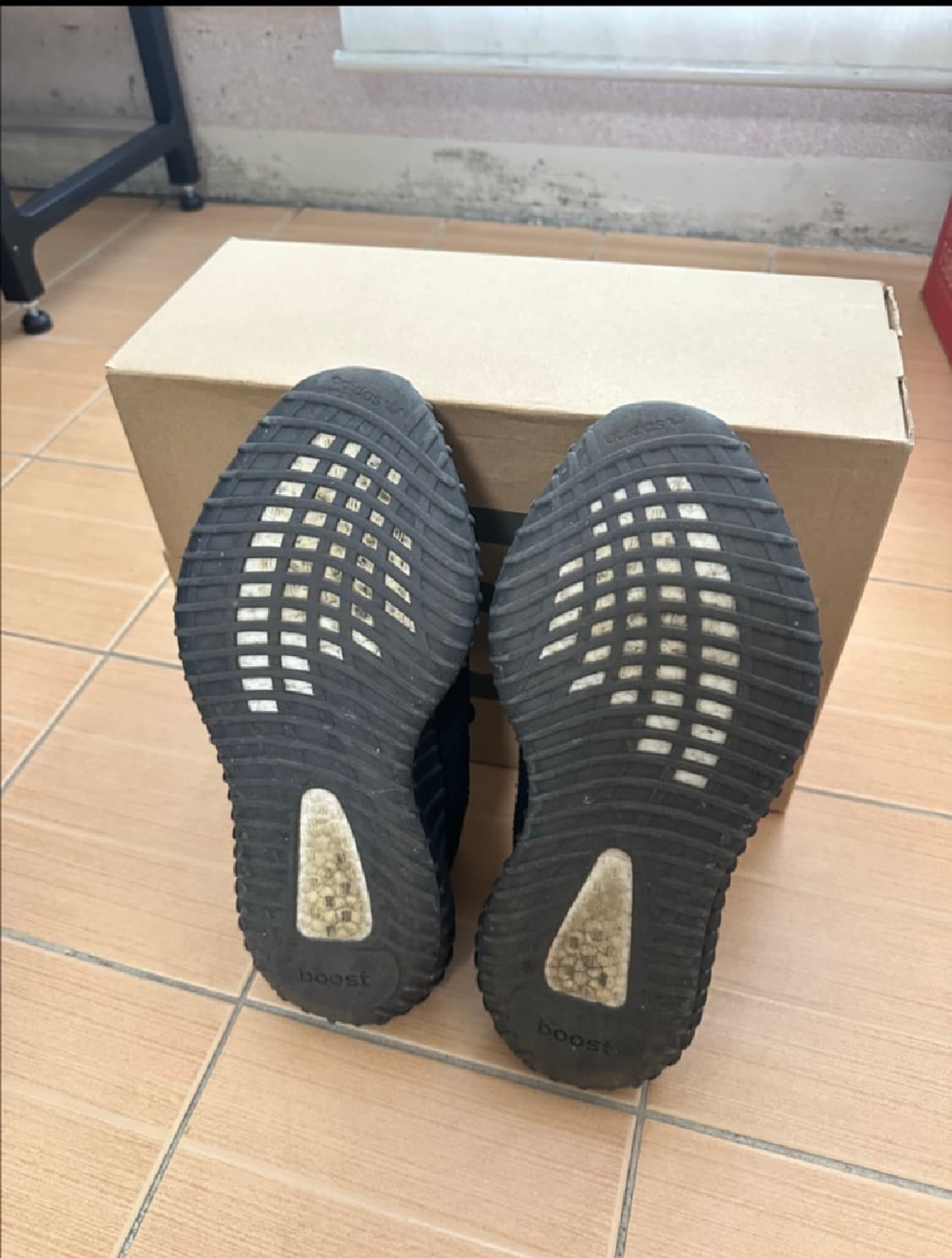 [270]이지부스트 350 V2 브레드 2020 상품이미지7