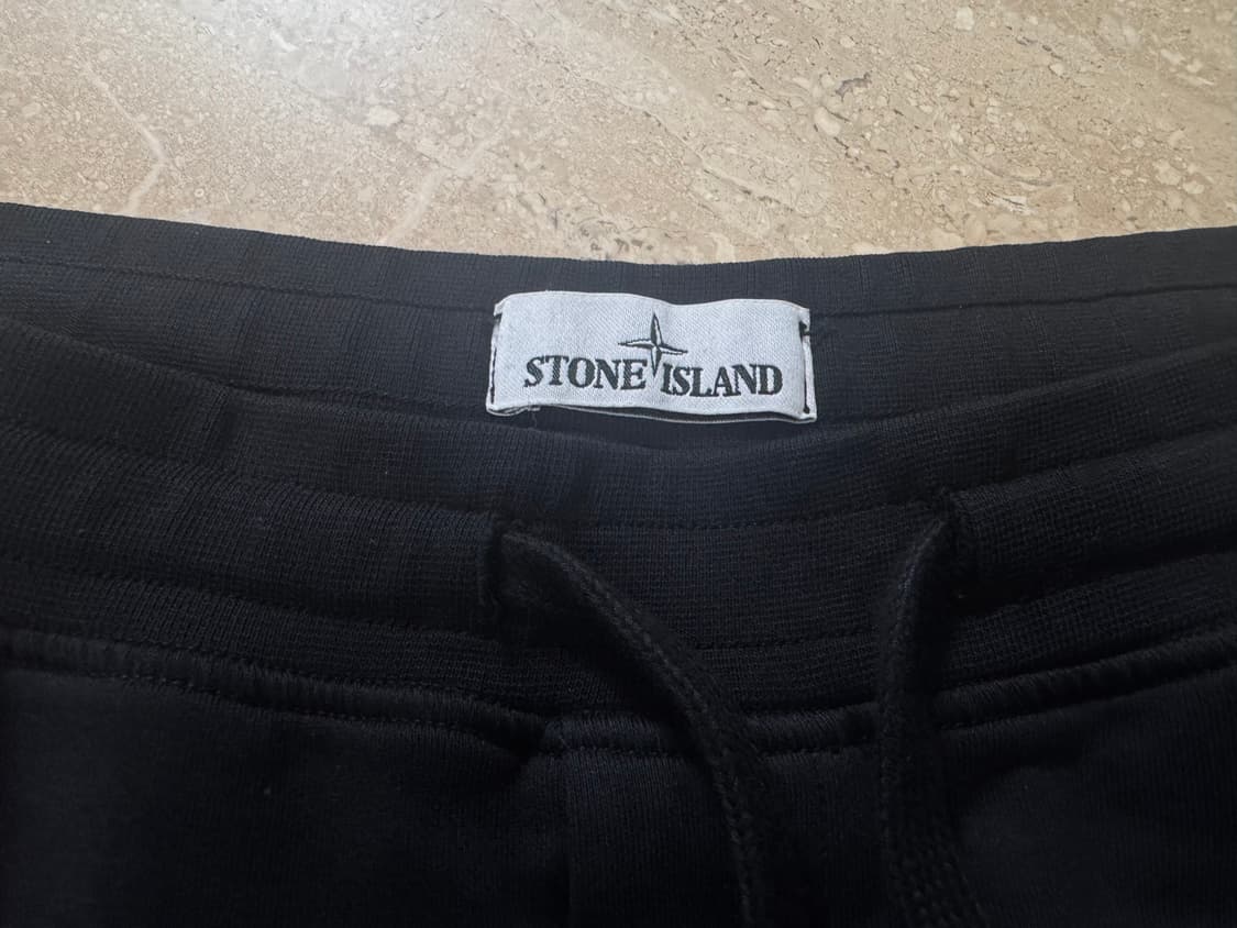 [L] 스톤아일랜드 트레이닝 반바지 블랙. 국내 매장 제품 상품이미지3