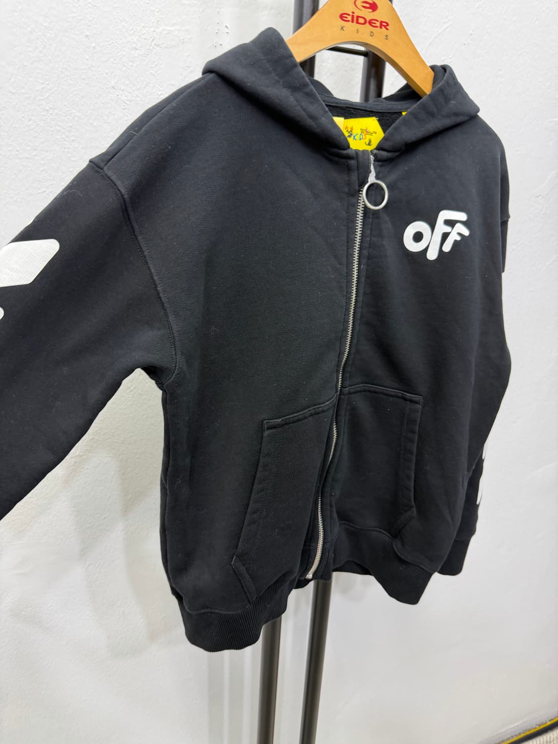 매장판정품) 오프화이트 키즈 블랙 후드집업 8y 상품이미지2