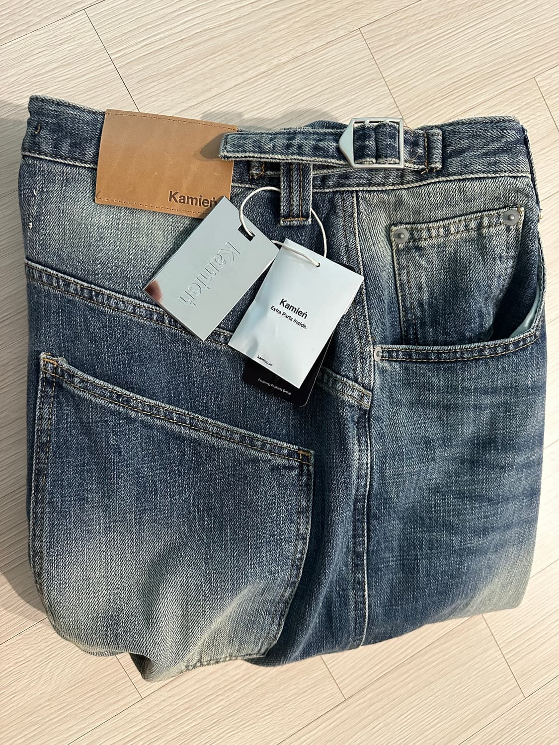 [새상품][1]카미엔 타이탄 배기 데님 팬츠 연청 블루 상품이미지4