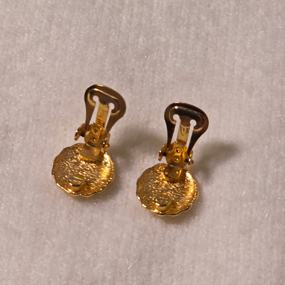 샤넬 금장 cc로고 클립형 귀걸이 상품이미지4