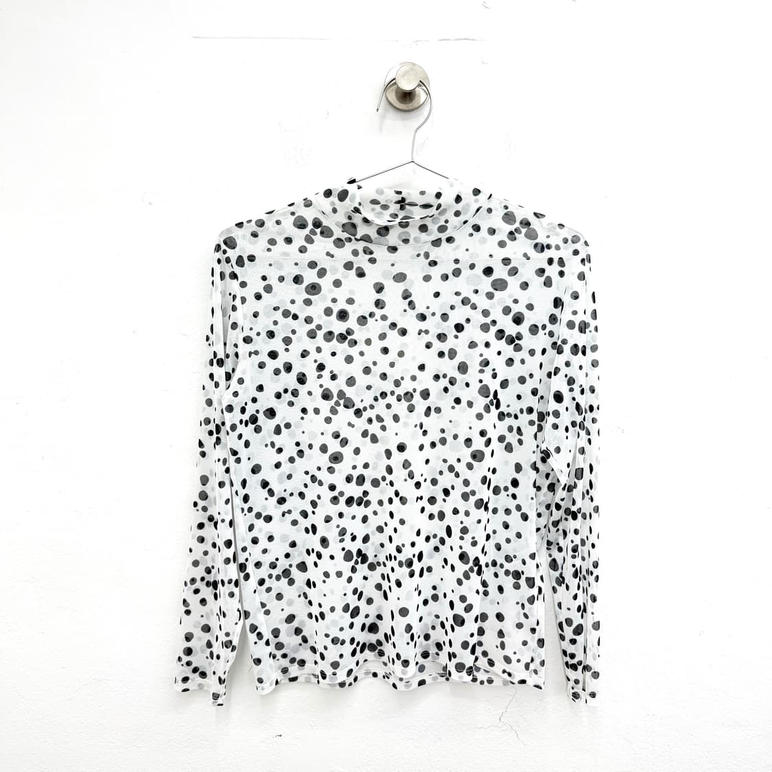 monochrome pebble mesh top 상품이미지1