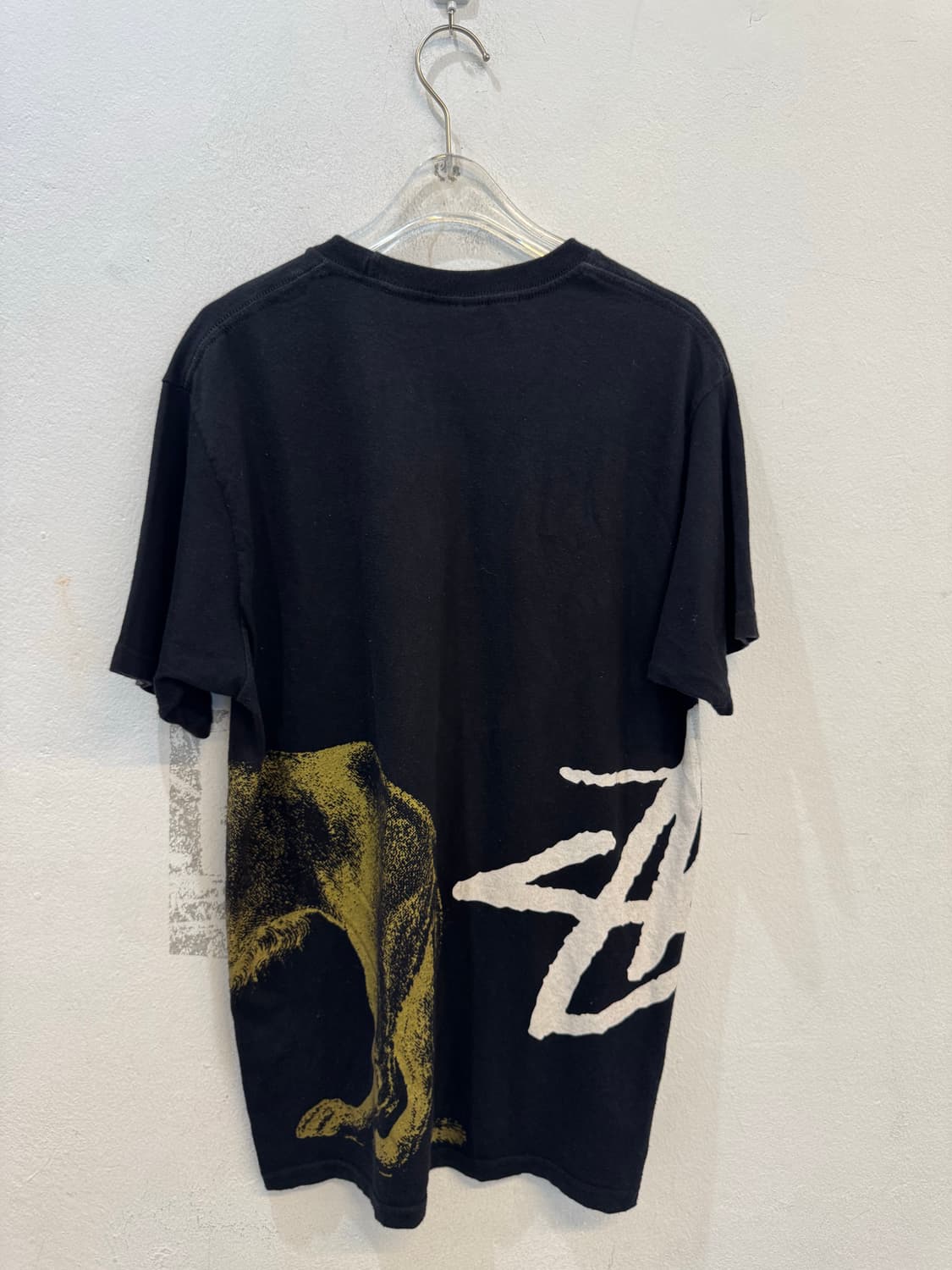 Stussy Gold Lion Black T-Shirt 상품이미지2
