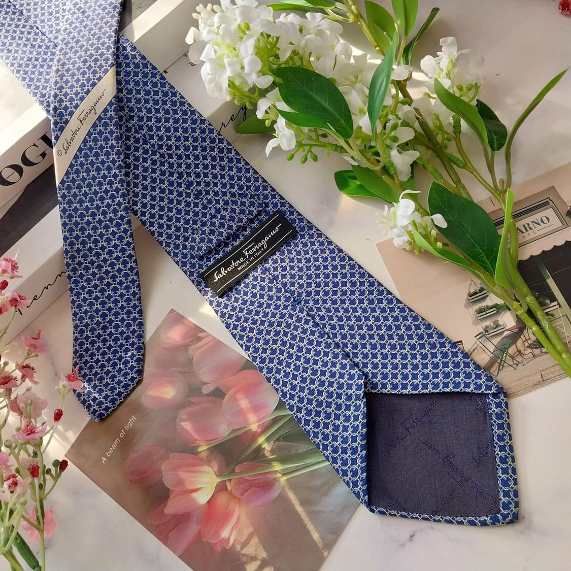 살바토레 페라가모 실크 블루 패턴 넥타이 8.5cm B등급 K1712
 상품이미지5