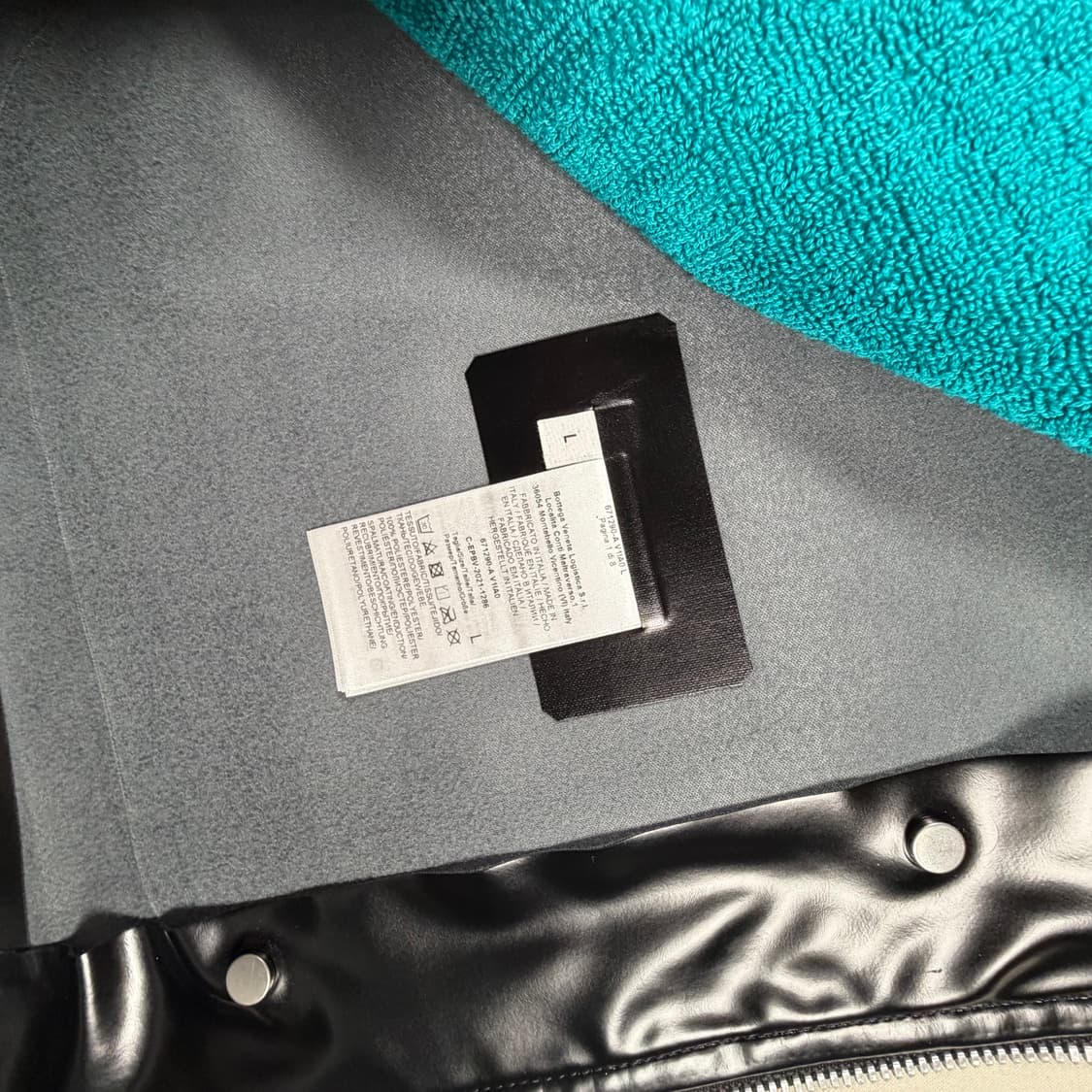 보테가 베네타 글로시 후드 집업 자켓 상품이미지6