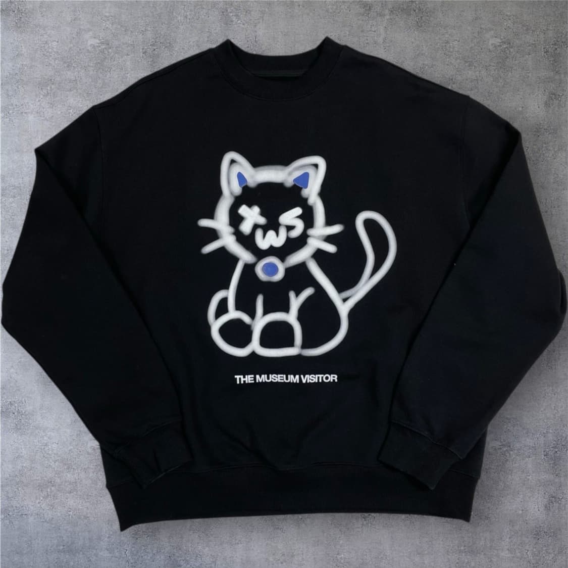 TWS x 더뮤지엄비지터 콜라보 블랙 고양이 프린팅 맨투맨 L 상품이미지1