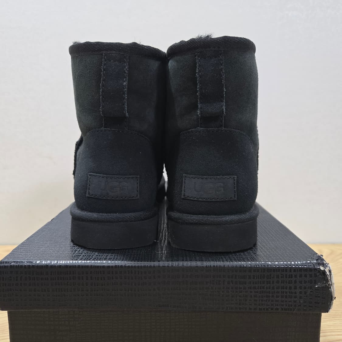 240 어그 UGG 클래식 미니 블랙 어그부츠 상품이미지4