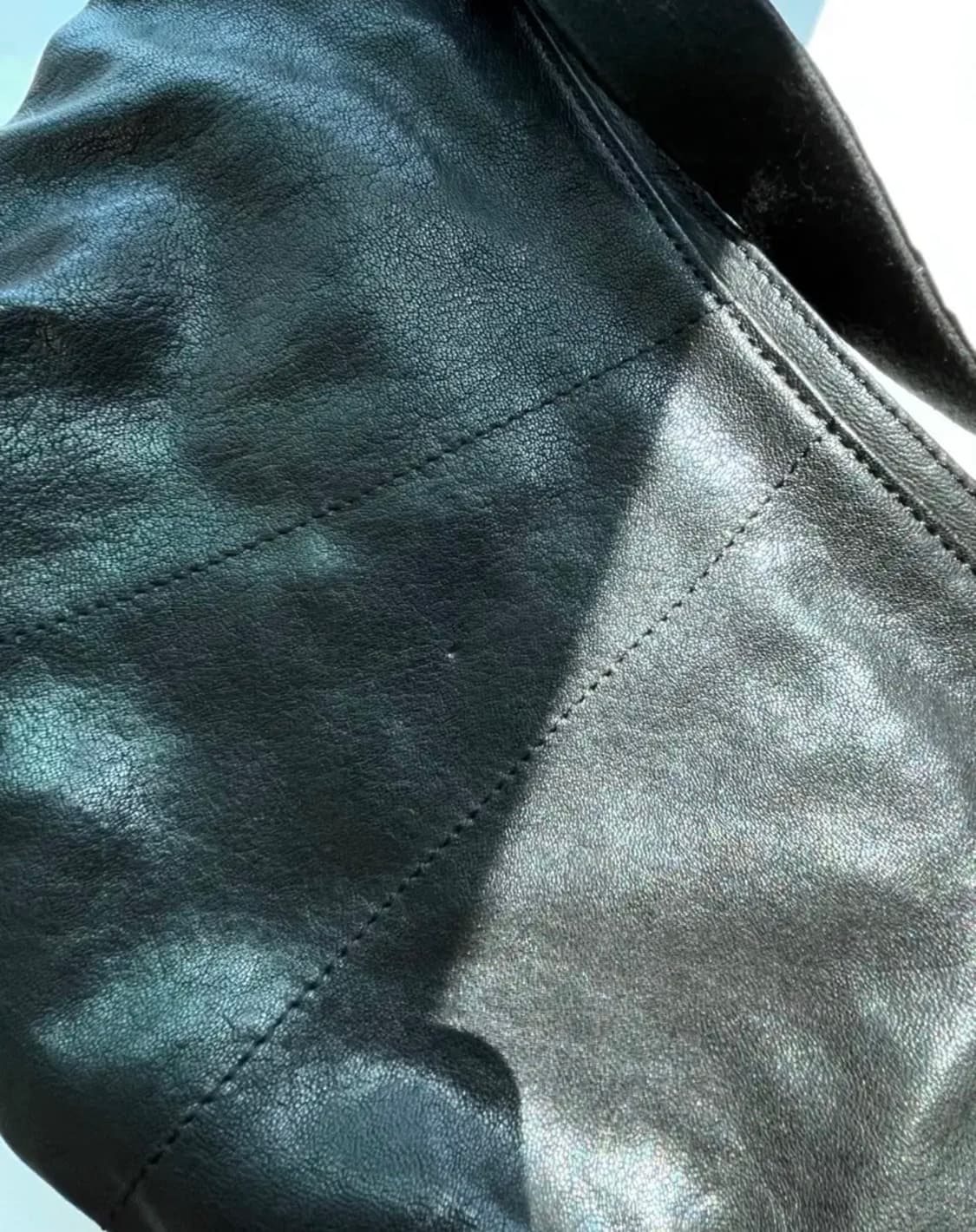 폴리테루 월스와일무브먼트 레더 카프백 상품이미지4