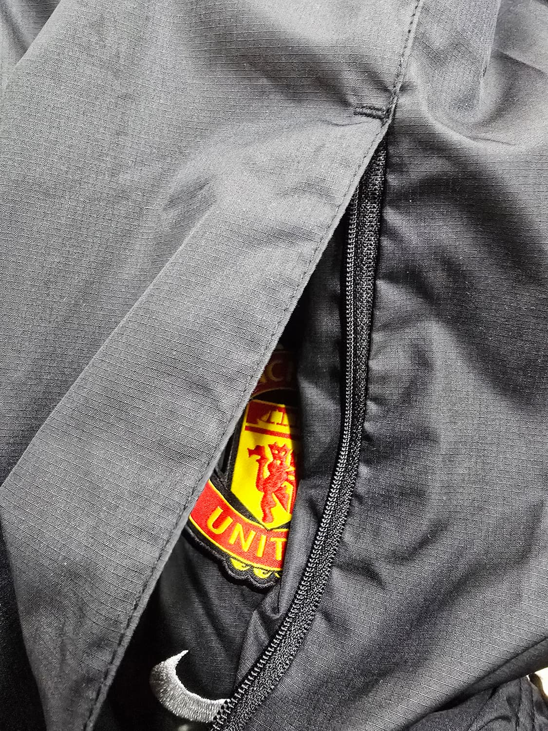 나이키 맨유 바람막이 후드 자켓 블랙 상품이미지6