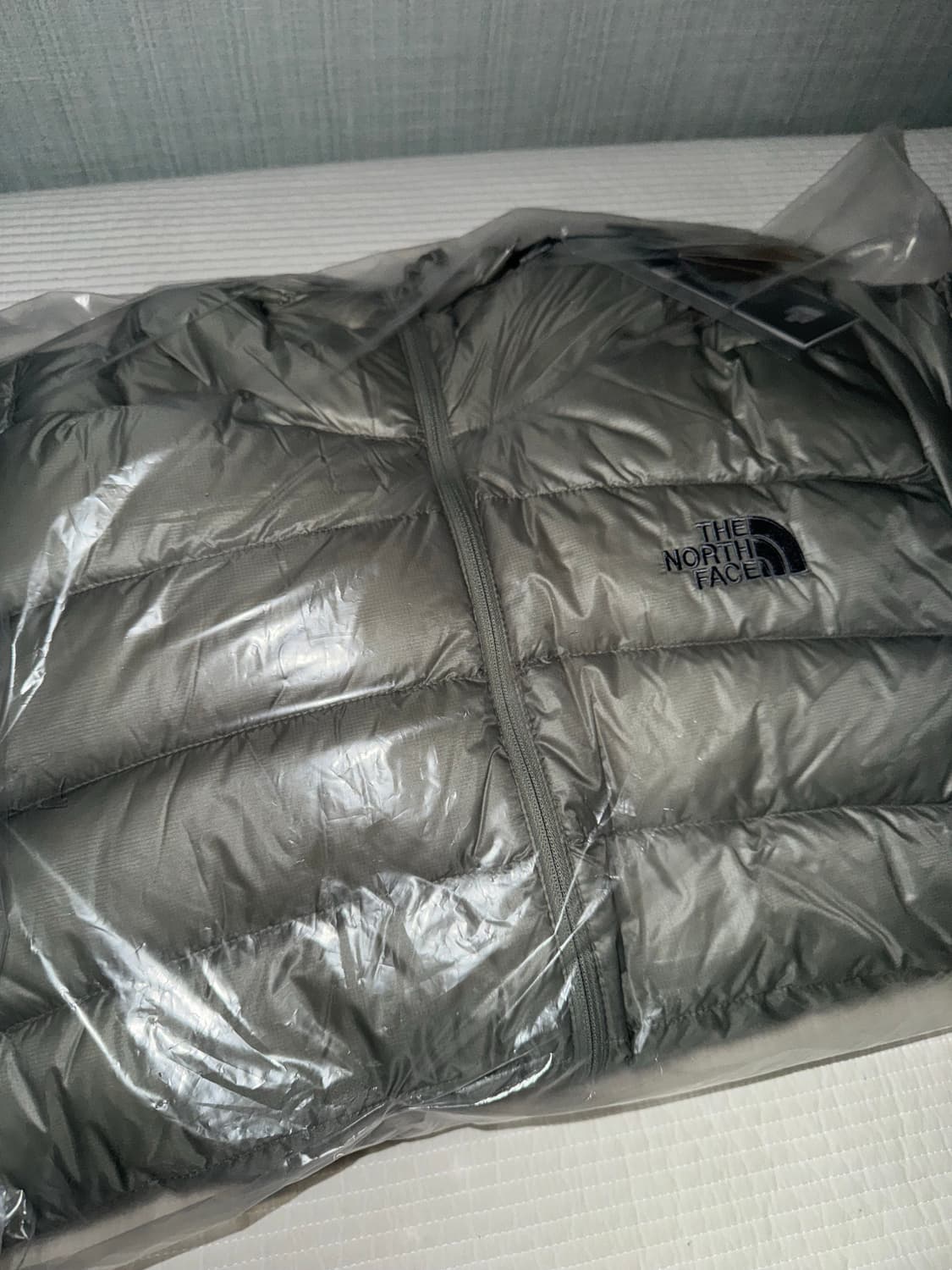 노스페이스 마티에 카키 경량패딩 상품이미지2