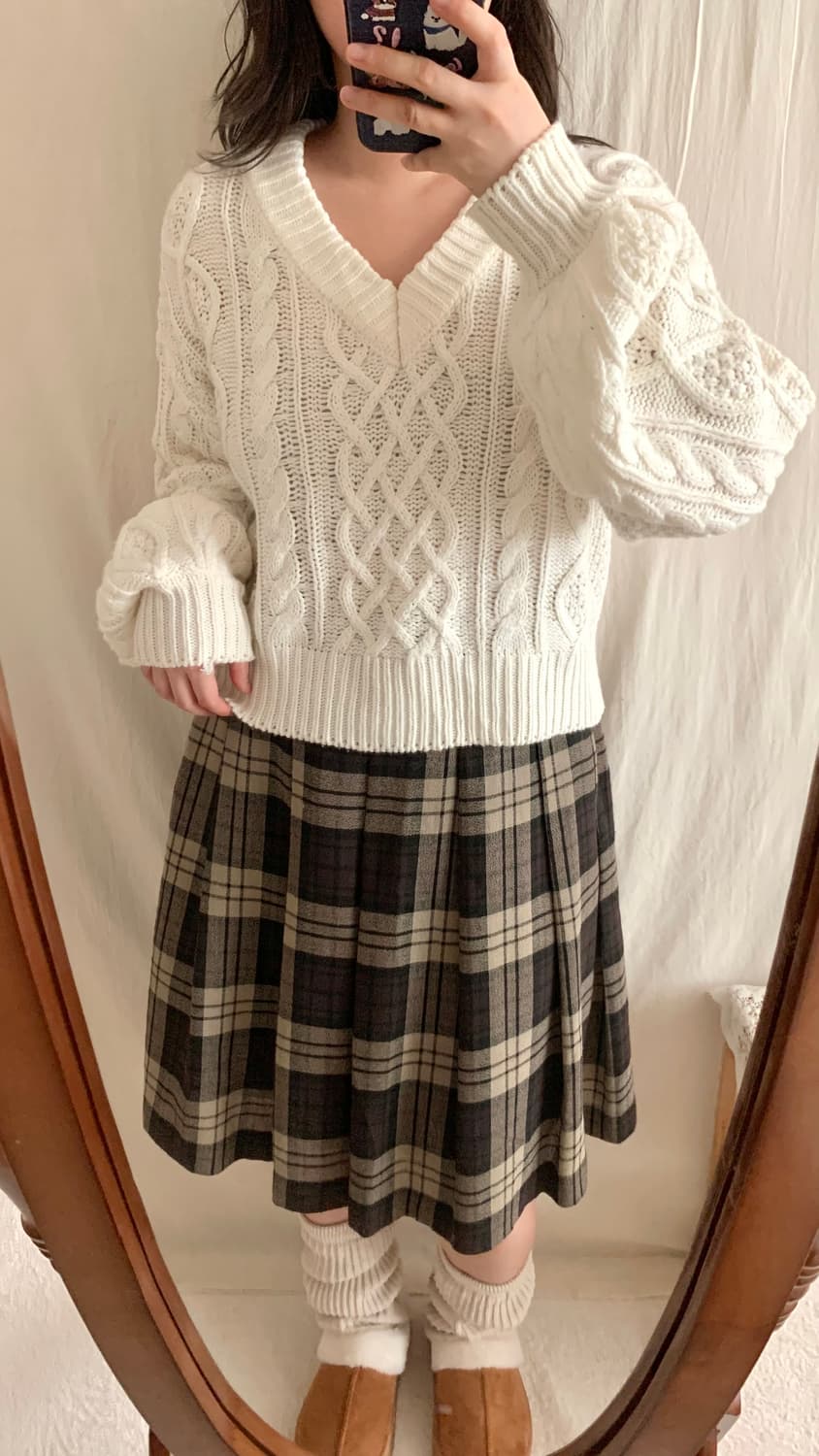 뒷리본 브이넥 모리 니트 상품이미지4