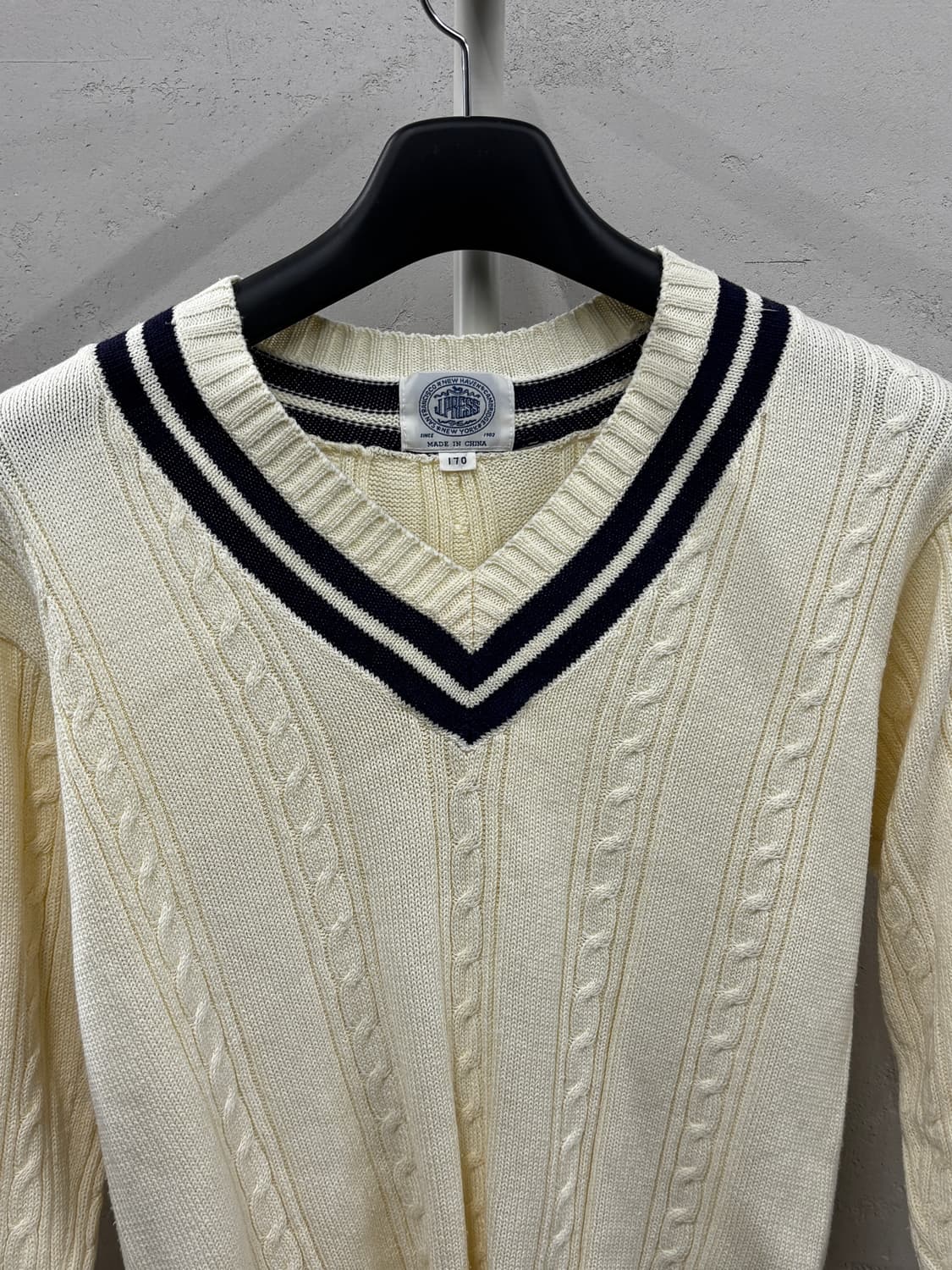 J.PRESS 케이블 브이넥 니트 상품이미지3