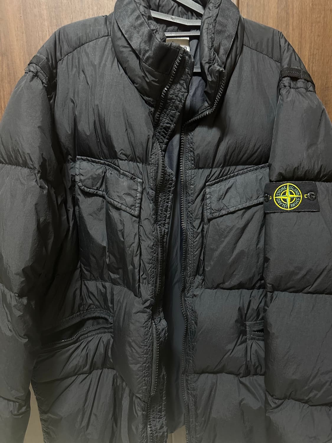 (22FW,XL) 스톤아일랜드 크링클랩스 논후드 패딩 상품이미지1