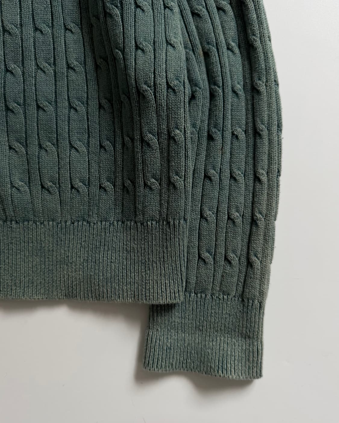 Satur 세터 딥 그린 로고 케이블 가디건 상품이미지4