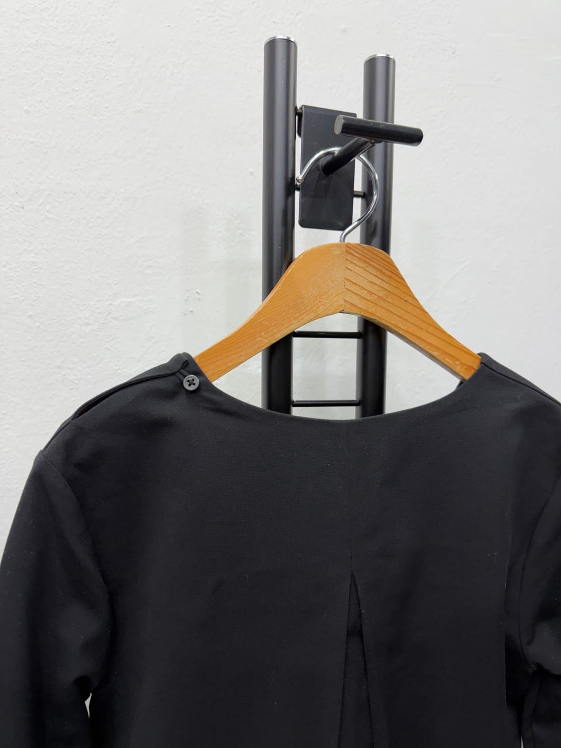 정품) COS 코스 블랙 V넥 원피스 32 상품이미지6