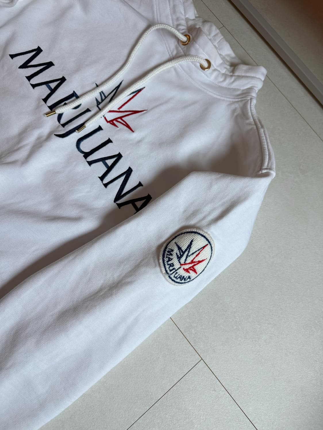 GCDS Marijuana 자수 후드티 상품이미지2