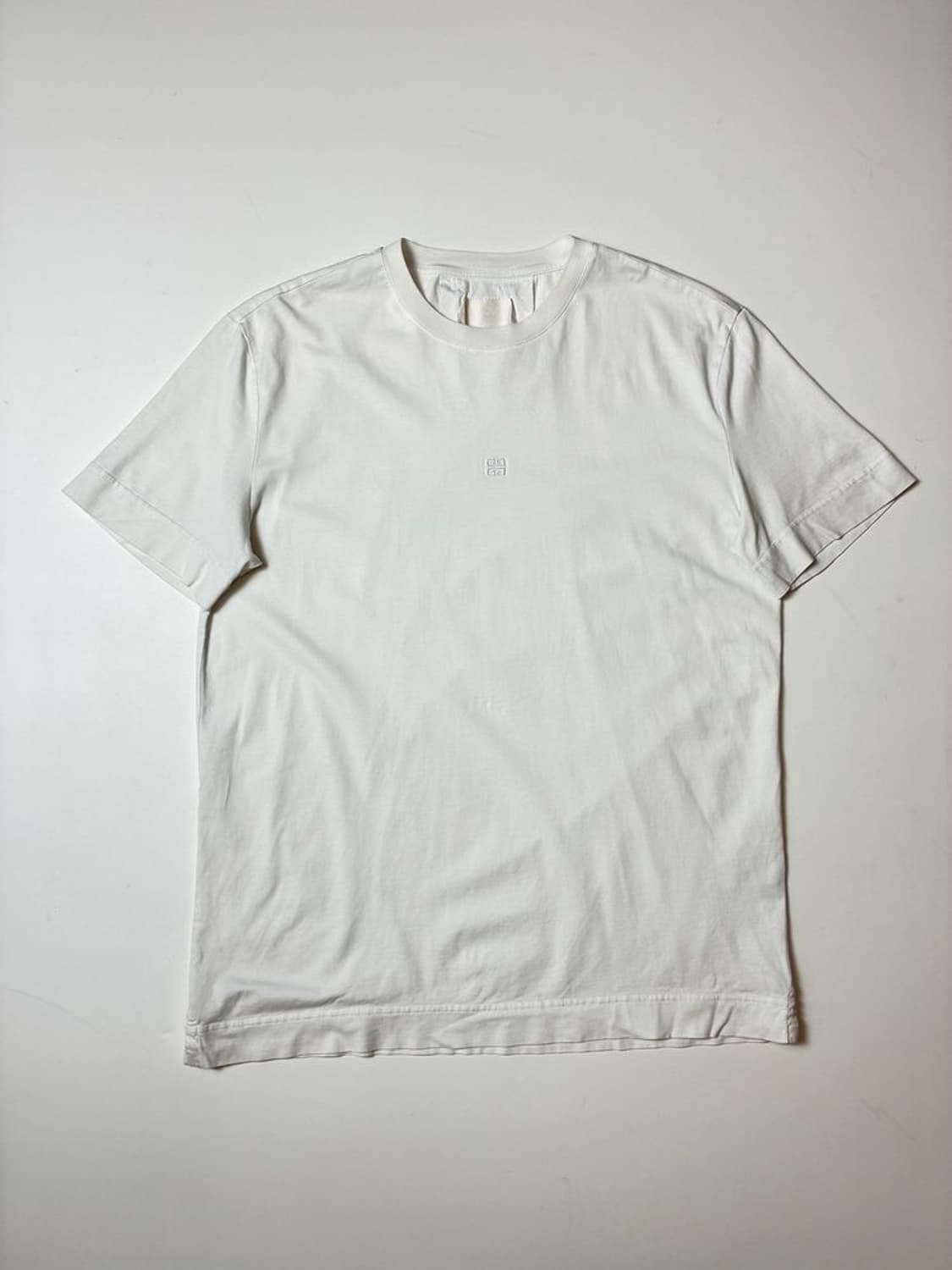 지방시 4G 자수 로고 코튼 슬림핏 반팔 티셔츠 PN9095 상품이미지1