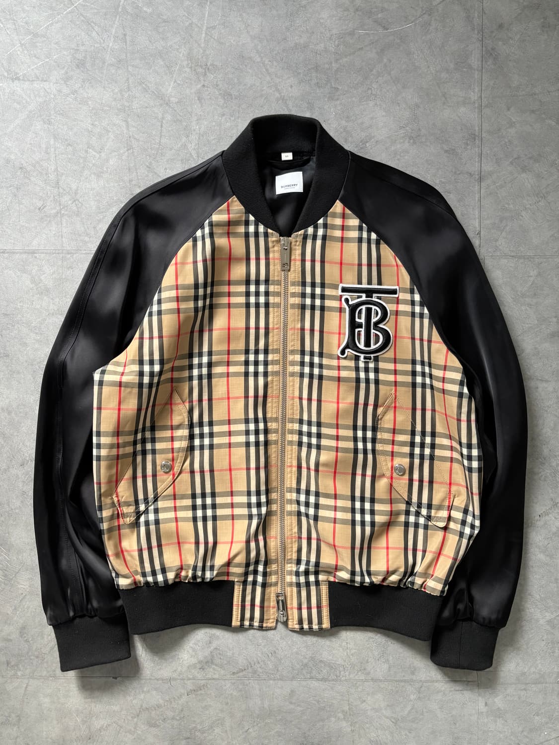 Burberry 버버리 TB 모노그램 노바체크 자켓 상품이미지4