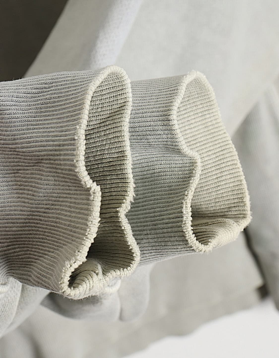 GUESS 빈티지룩 스웨트 상품이미지5