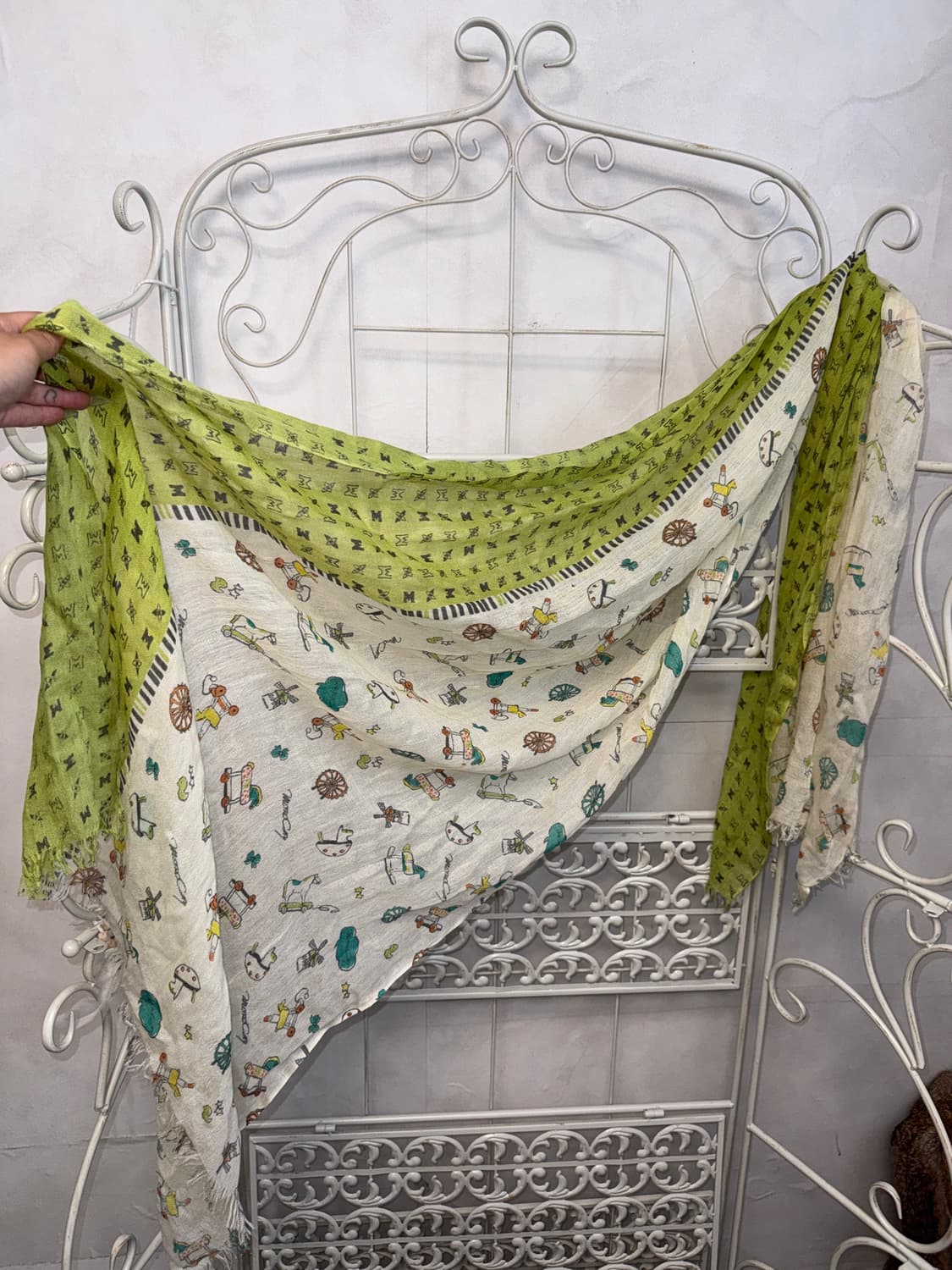 Metro City green toys pattern scarf  상품이미지2