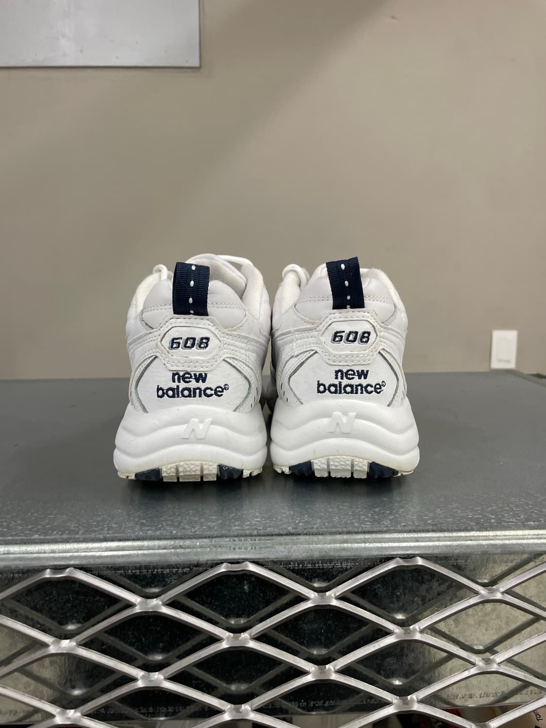뉴발란스 608v1 260 상품이미지3