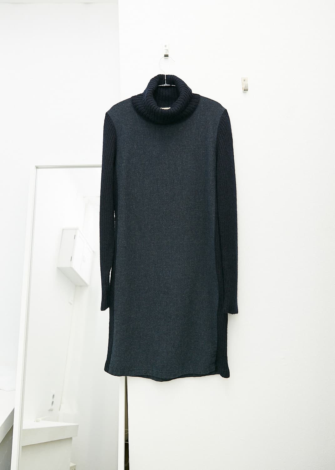 High Neck Docking Long Sweater 상품이미지1