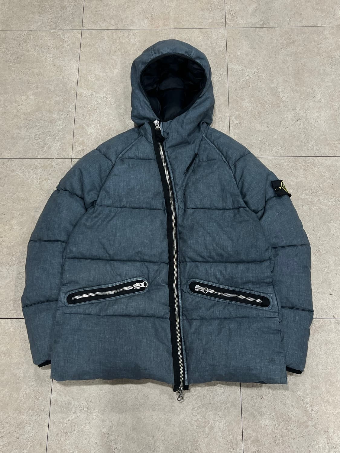 스톤아일랜드 18FW 리노 레지나토 다운 점퍼 상품이미지2