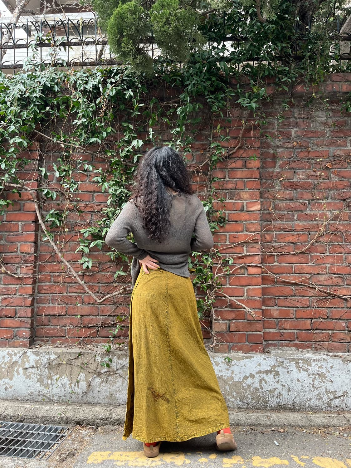 워싱 포인트 페이즐리 자수 랩 스커트 상품이미지7