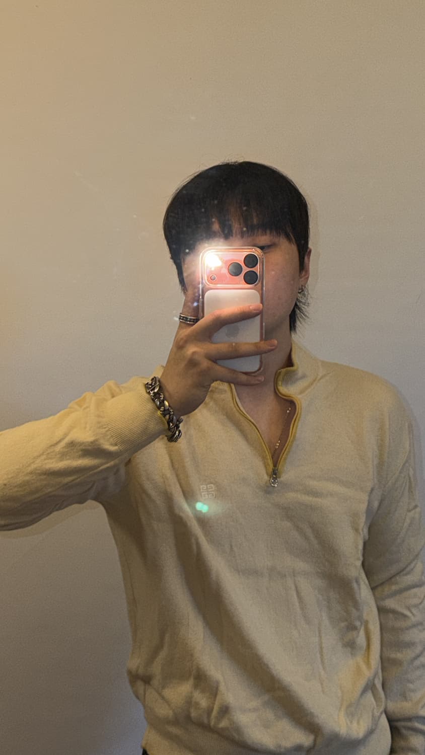 지방시 카라 니트 반집업 상품이미지1