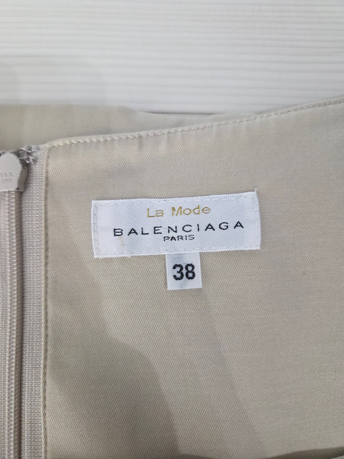 발렌시아가 스퀘어넥 리본 원피스 상품이미지6