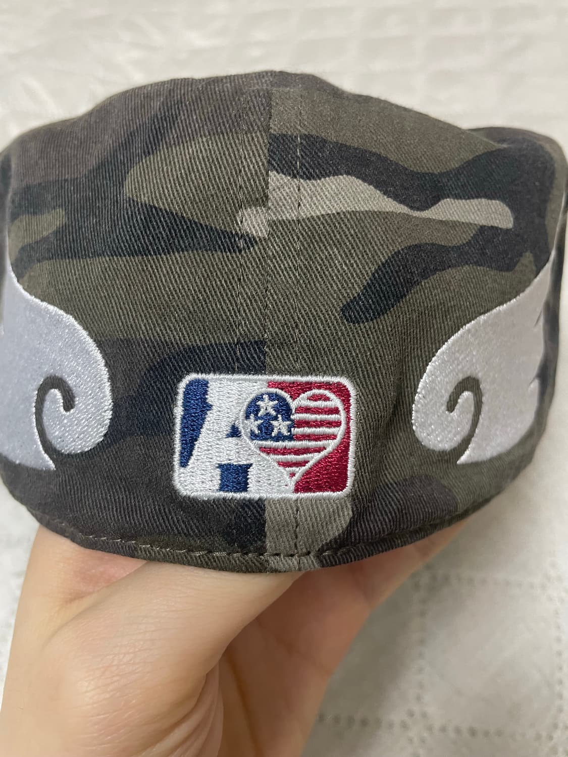 에이이에이이 에이이 심볼 앤젤 윙 캡 카모 1사이즈 팝니다 상품이미지4