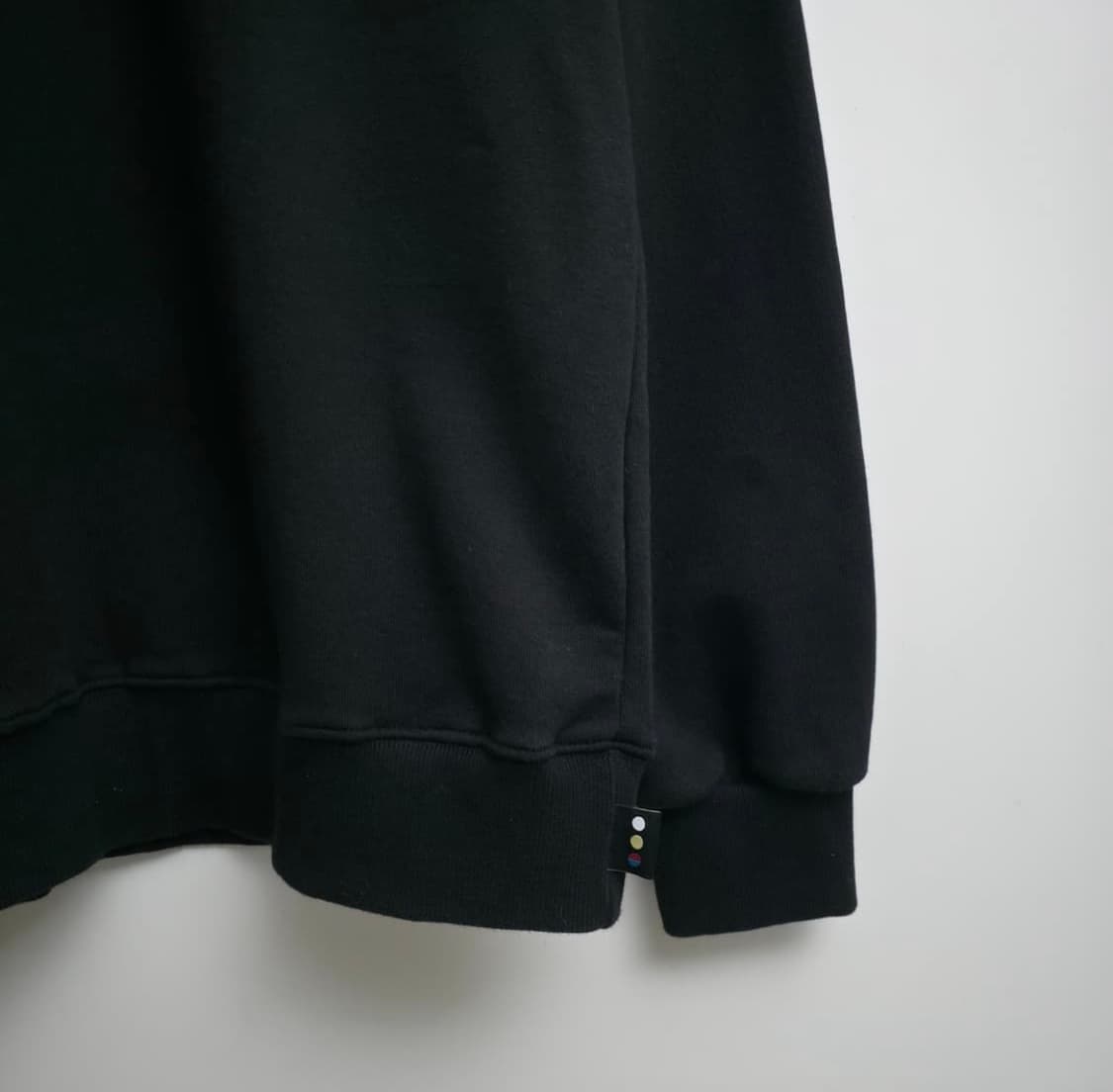 아이앱 스튜디오 맨투맨 블랙 상품이미지5