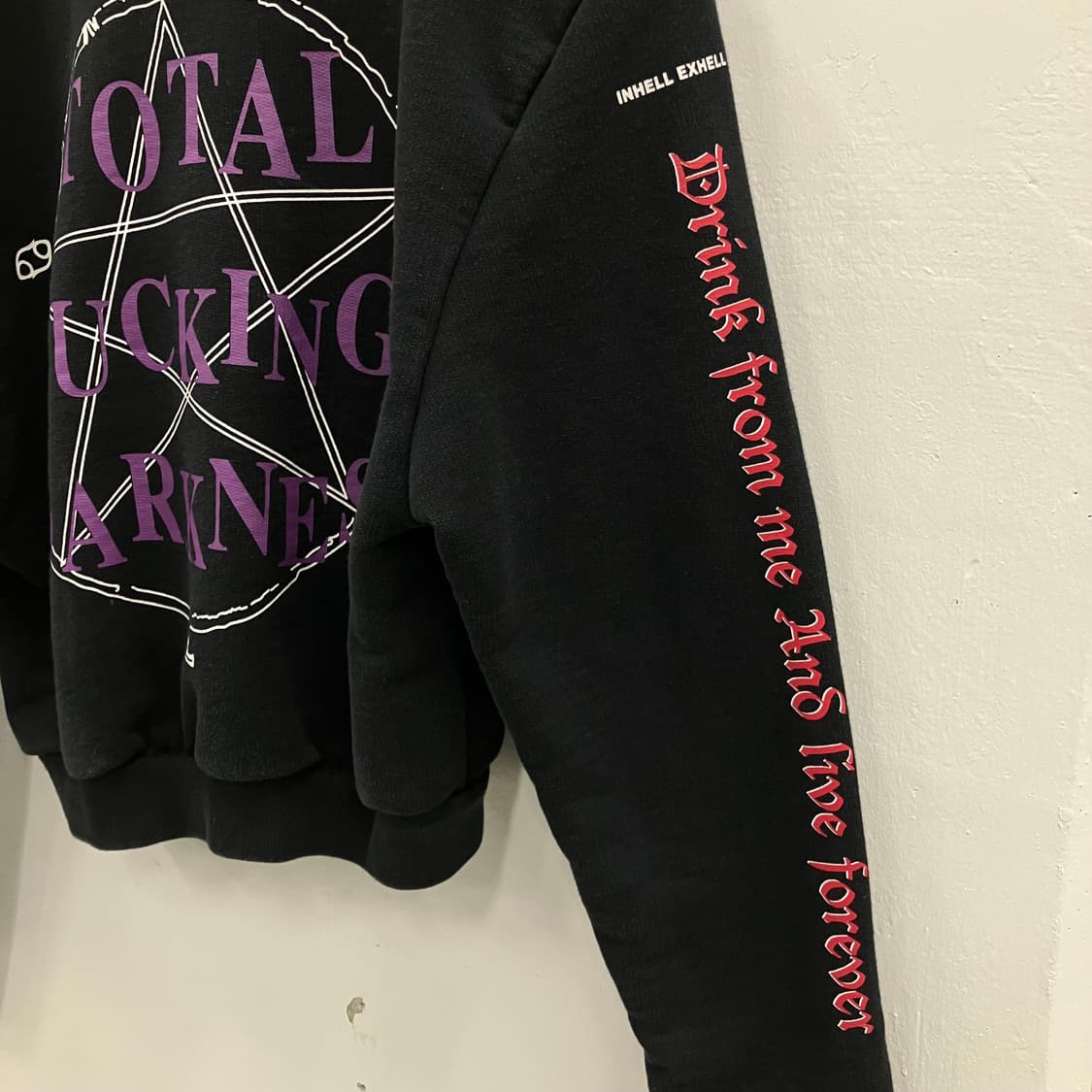 17fw 베트멍 블랙 다크니스 크롭 후드티 XS 상품이미지6