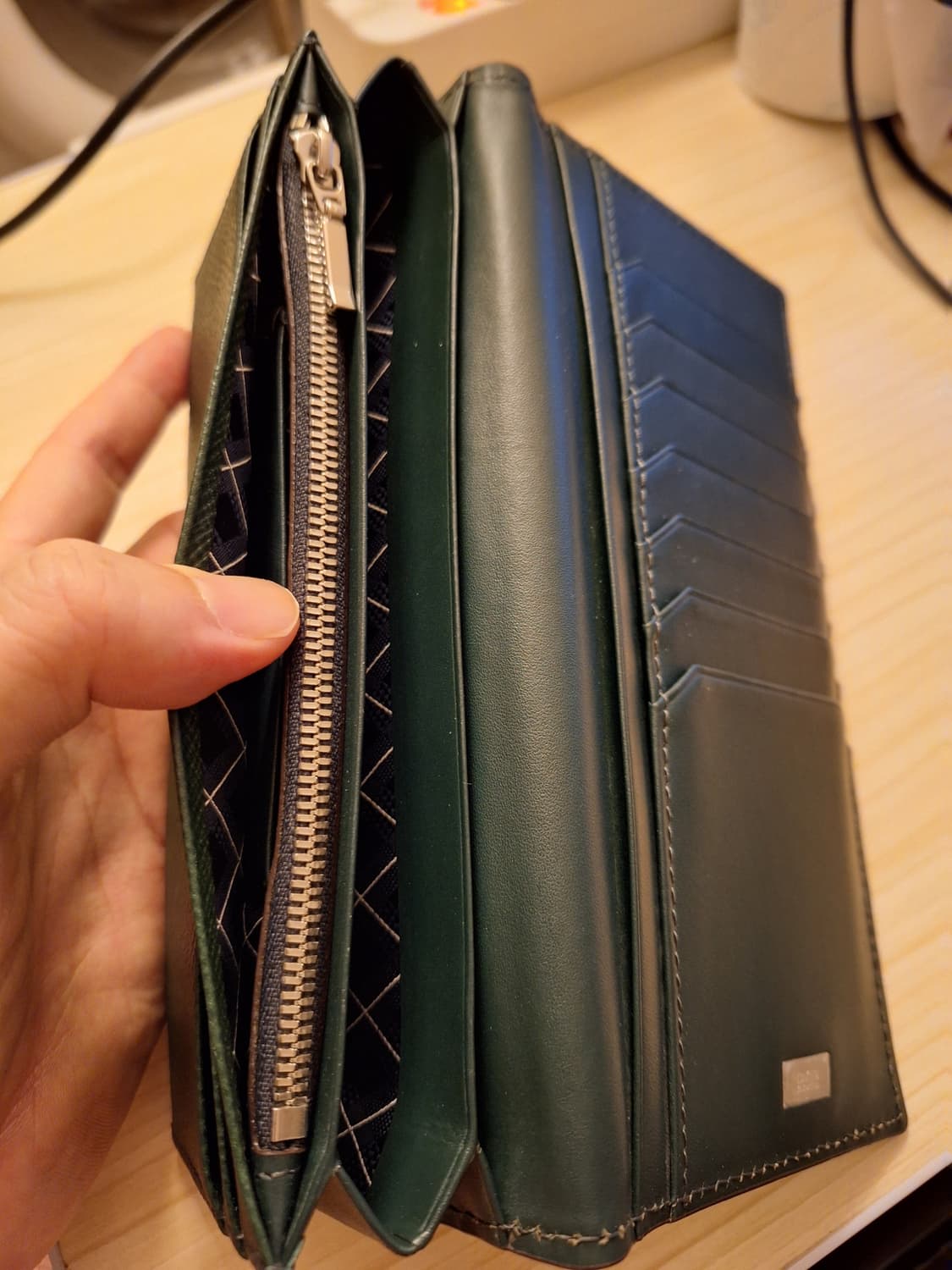 타케오 키쿠치 그린컬러 가죽 장지갑 판매합니다 상품이미지4