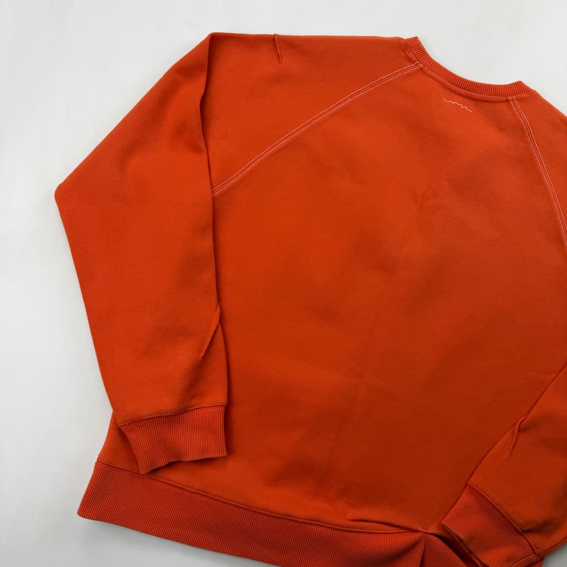 아더에러 2021 fw 언 누보 시스템 컬렉션 맨투맨 오렌지 A1 상품이미지8