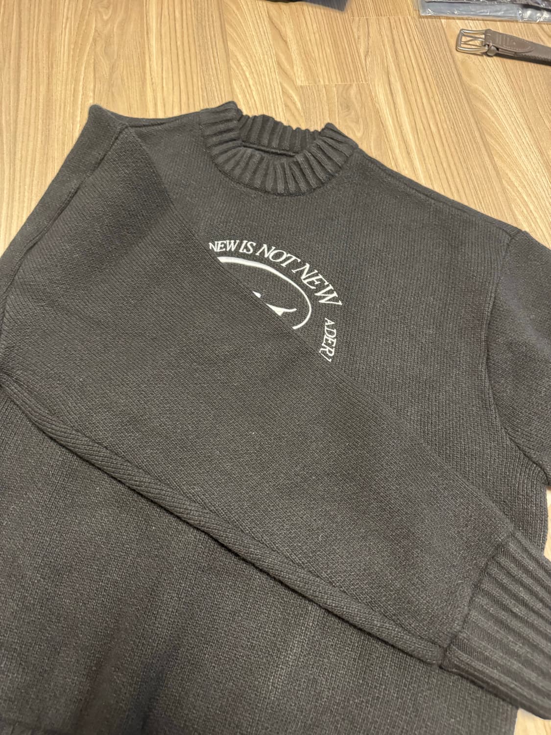 아더에러 스페릭 니트 3사이즈 상품이미지6