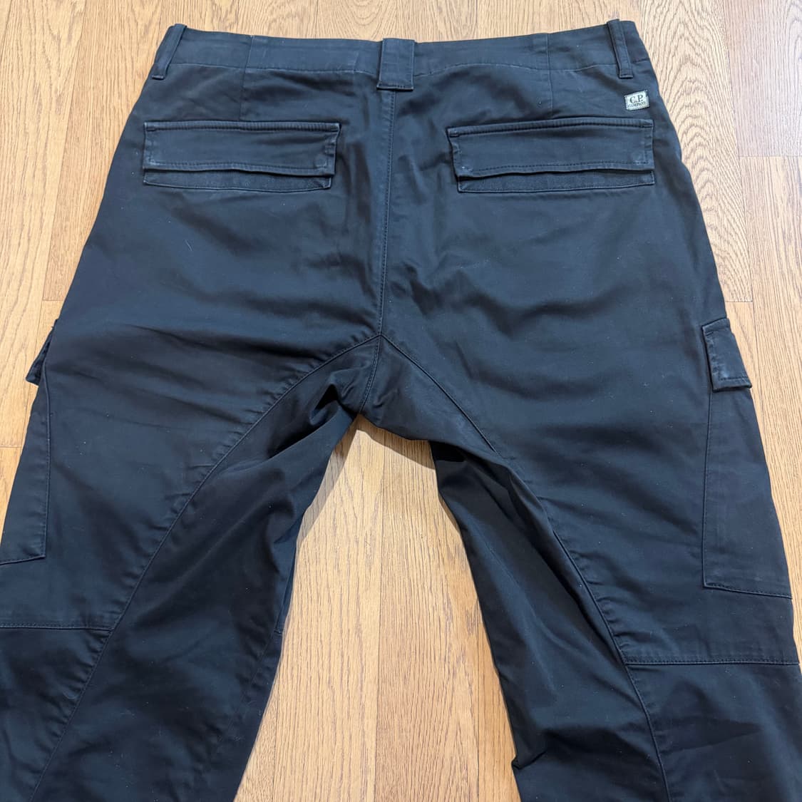 C.P. Company ERGONOMIC FIT 블랙 카고 팬츠 48 상품이미지7