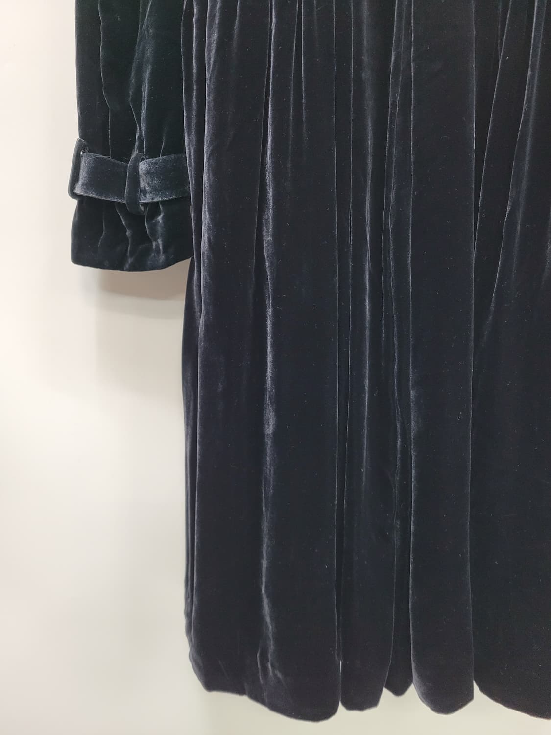 OBZEE 오브제 벨벳 원피스 코트 / 여 85-96-160 블랙네이비
 상품이미지5