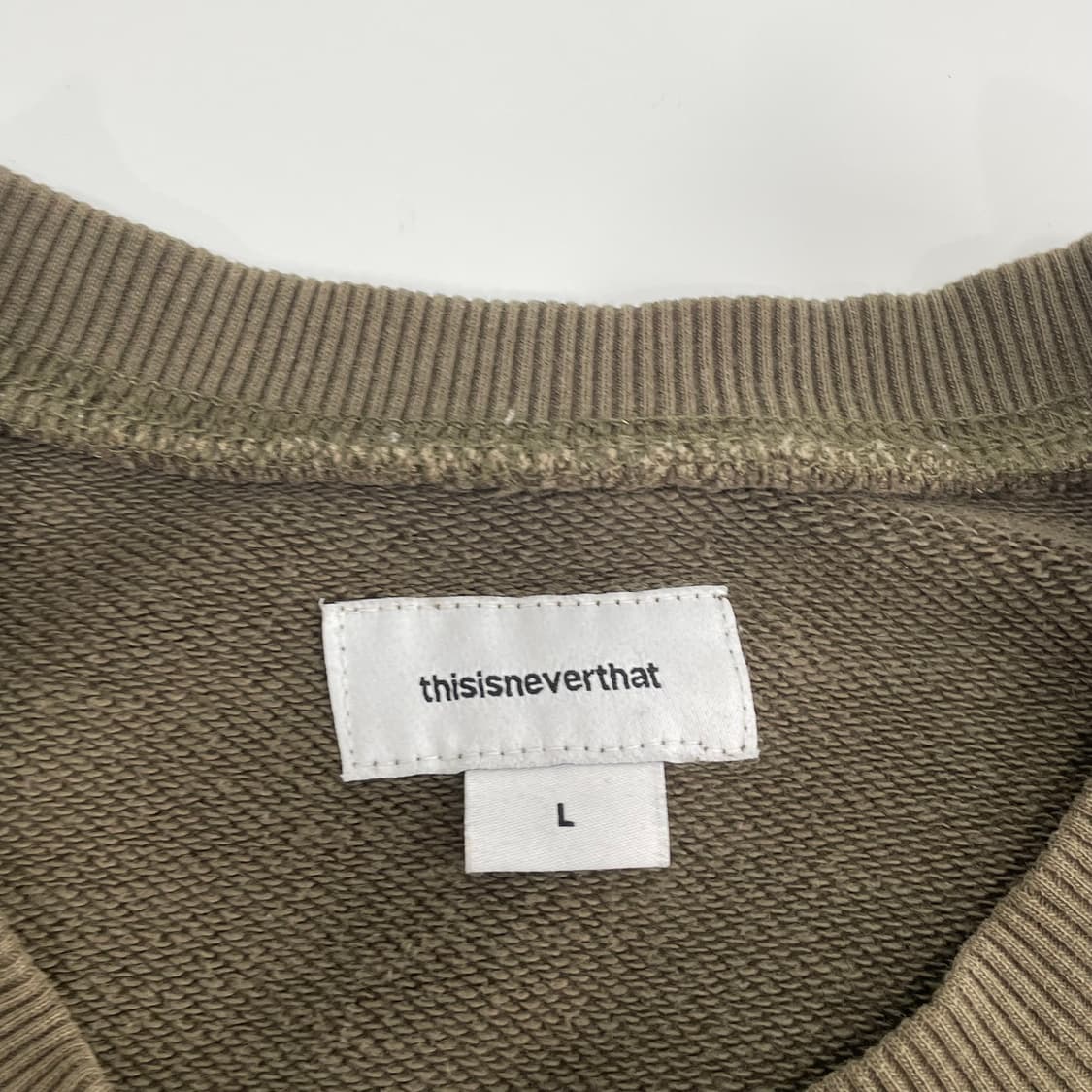 Thisisneverthat 디스이즈네버뎃 카키브라운 맨투맨 상품이미지5